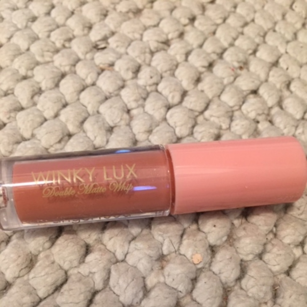 Winky Lux Double Matte Whip waterproof lipstick